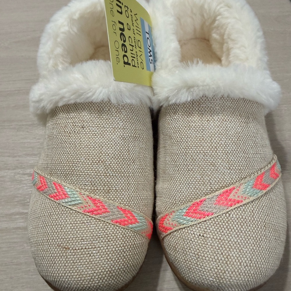 TOMS Kids' Beige and Coral Slippers